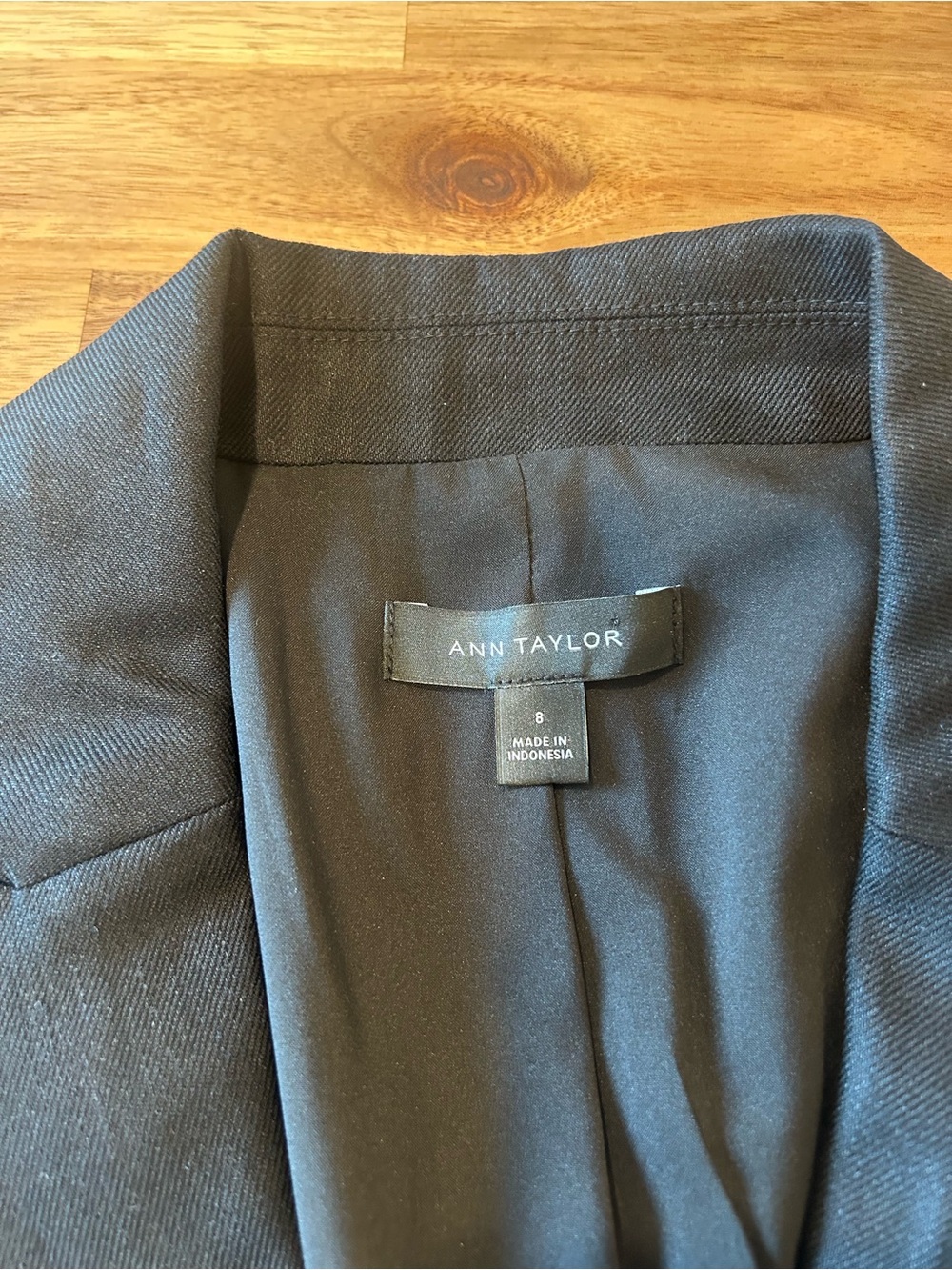 Ann Taylor Cropped Blazer Women’s Size 8 Black Peak Lapel One Button Linen Blend - Picture 3 of 10